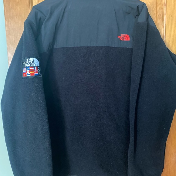 Limited edition Northface Dinali RU14 men’s fleece. Perfect condition. - Picture 3 of 4